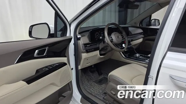 Kia Carnival 2021 thumb 9