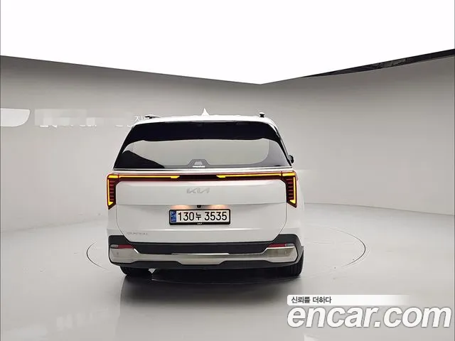 Kia Carnival 2024 thumb 5