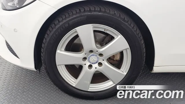 Mercedes-Benz C-Класс 2017 thumb 5