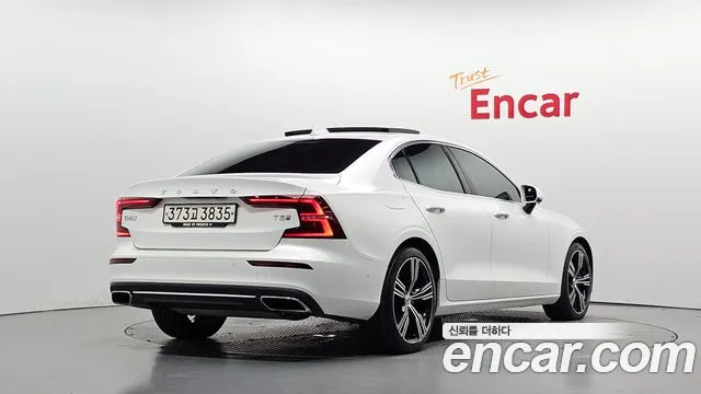 Volvo S60 2020 thumb 2