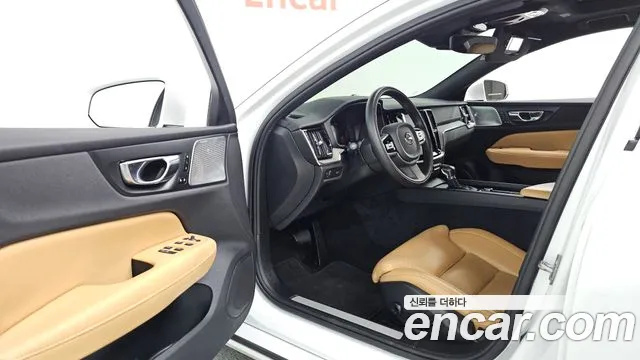 Volvo S60 2020 thumb 10