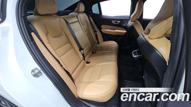 Volvo S60 2020 thumb 11