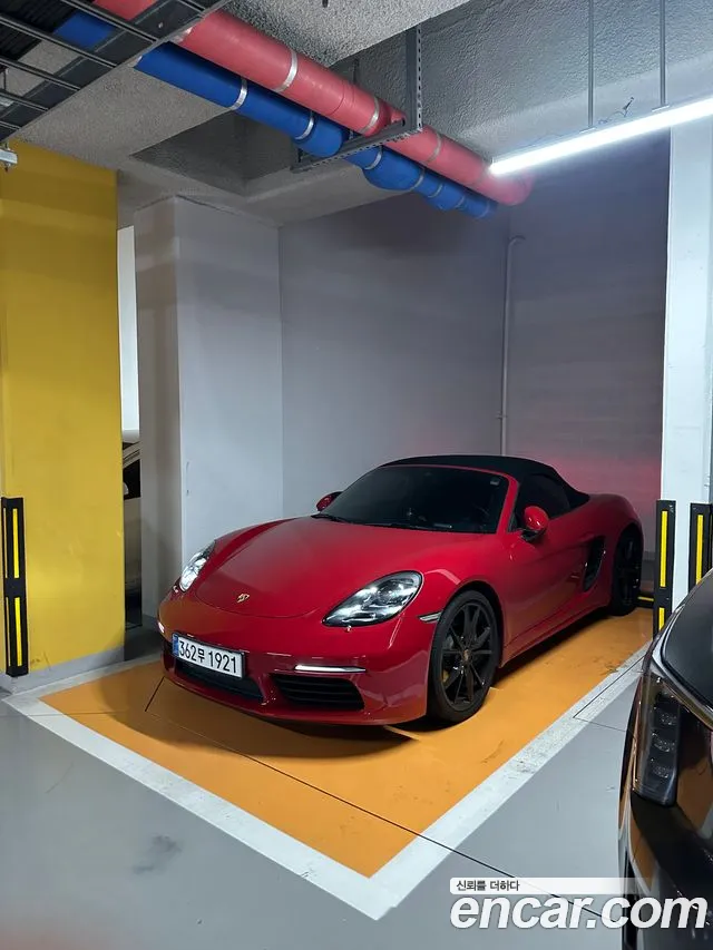 Porsche Cayman 2017 thumb 12