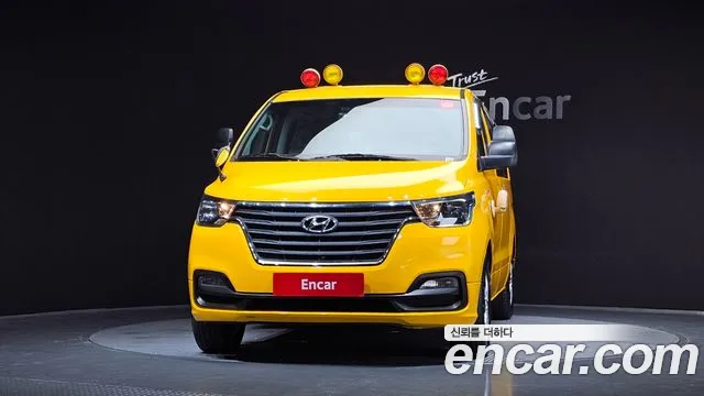 Hyundai Starex 2018 thumb 3