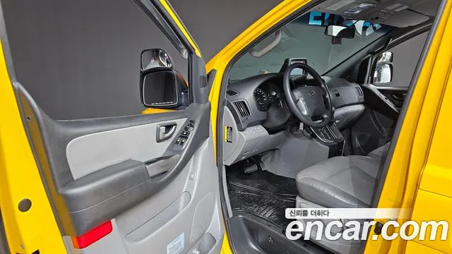 Hyundai Starex 2018 thumb 10