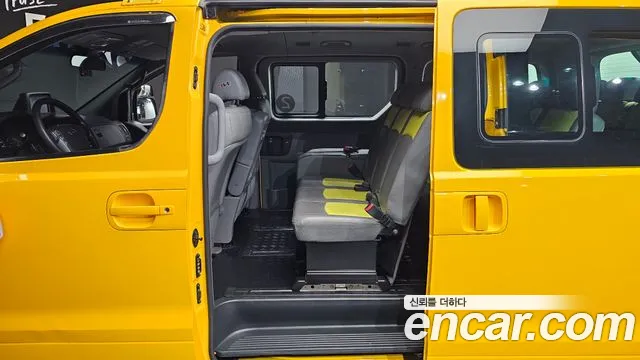 Hyundai Starex 2018 thumb 11