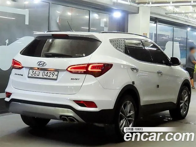 Hyundai Santa Fe 2016 thumb 4