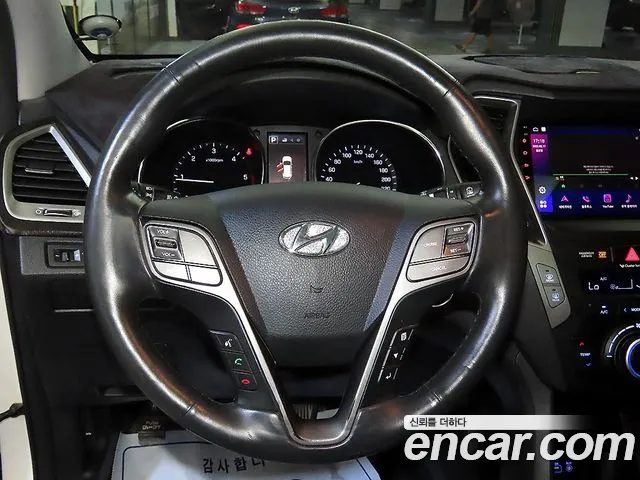 Hyundai Santa Fe 2016 thumb 8