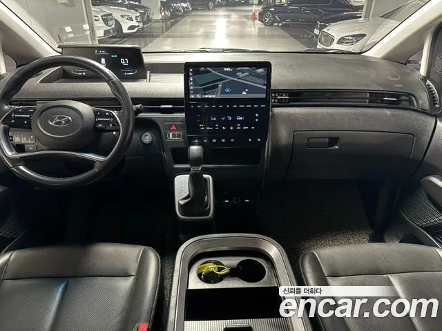 Hyundai Staria 2022 thumb 7