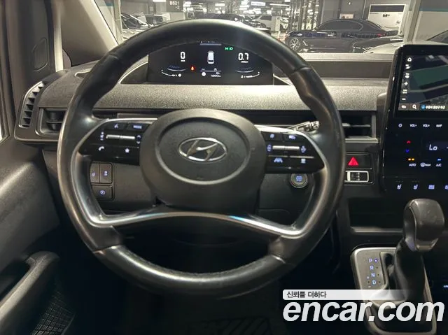 Hyundai Staria 2022 thumb 8
