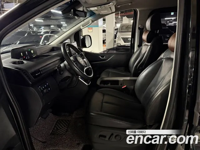 Hyundai Staria 2022 thumb 9