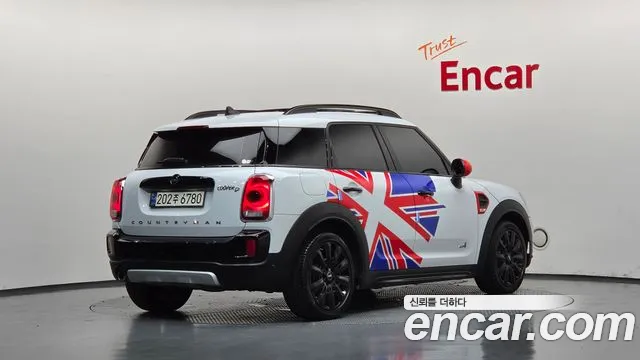 MINI Countryman 2019 thumb 2