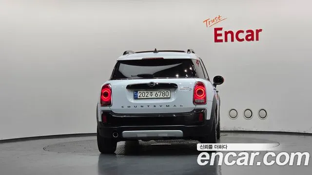 MINI Countryman 2019 thumb 4