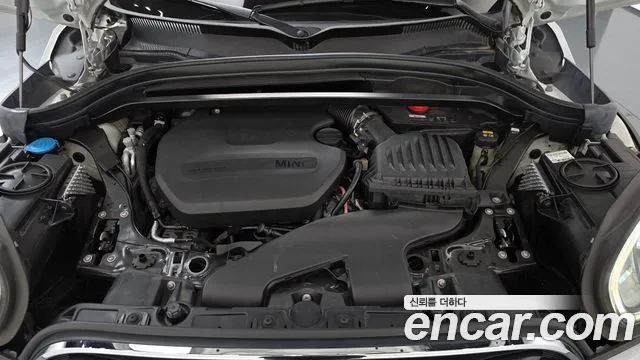 MINI Countryman 2019 thumb 6