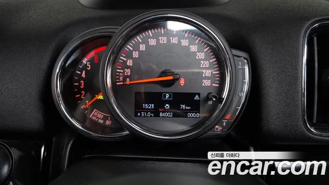 MINI Countryman 2019 thumb 8