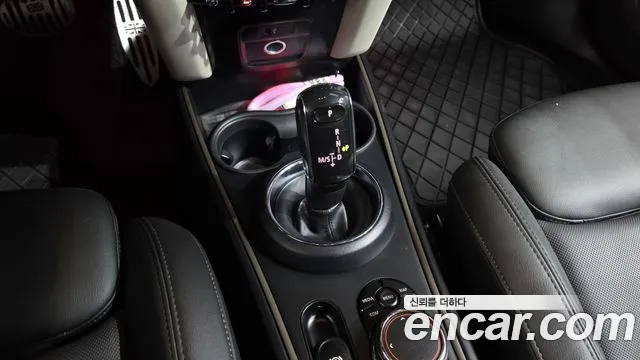 MINI Countryman 2019 thumb 9