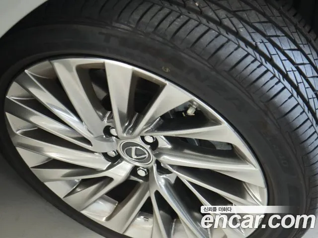 Lexus ES 2025 thumb 5