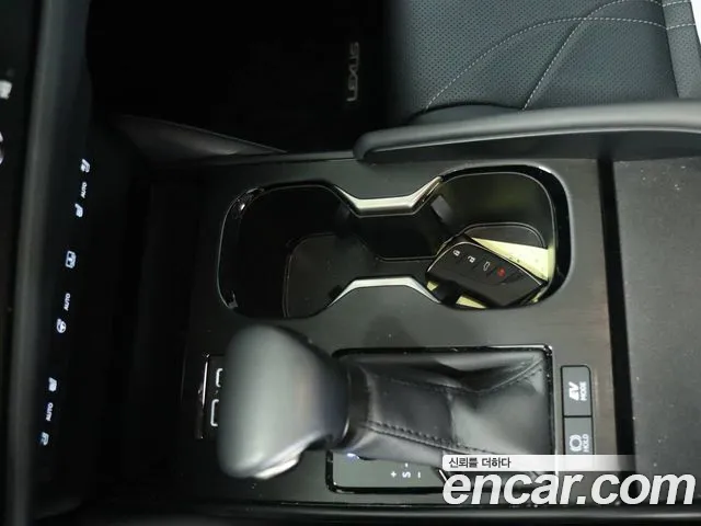 Lexus ES 2025 thumb 9