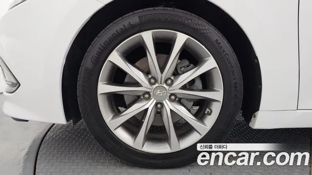Hyundai Grandeur 2015 thumb 5