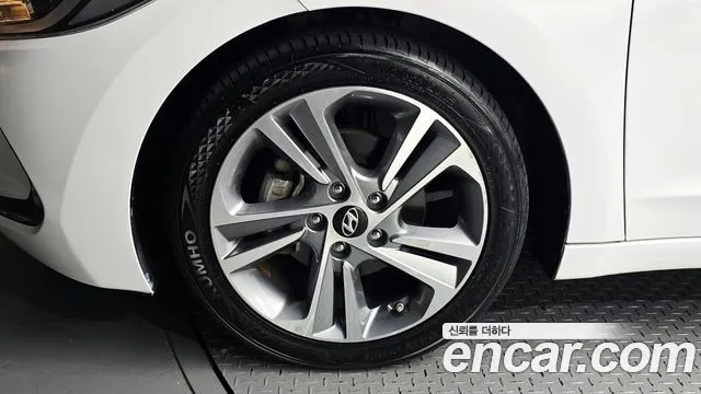 Hyundai Avante 2017 thumb 5