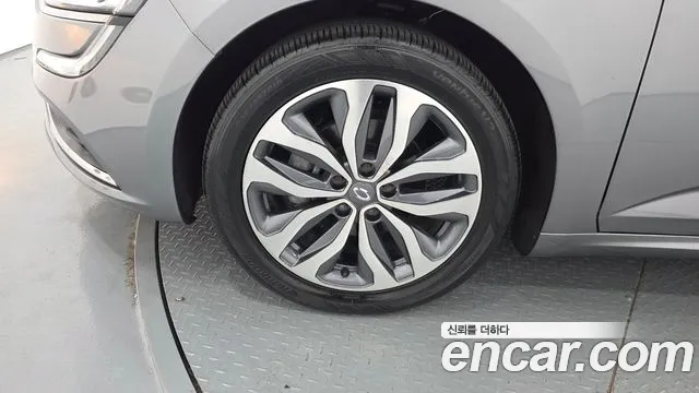 Renault-KoreaSamsung Megane 2017 thumb 4
