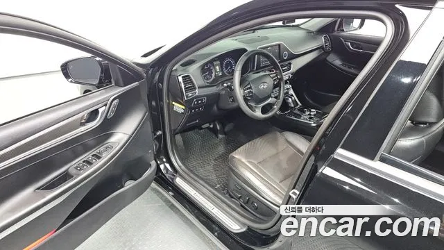 Hyundai Grandeur 2017 thumb 11