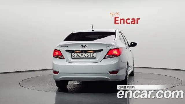 Hyundai Accent 2019 thumb 4