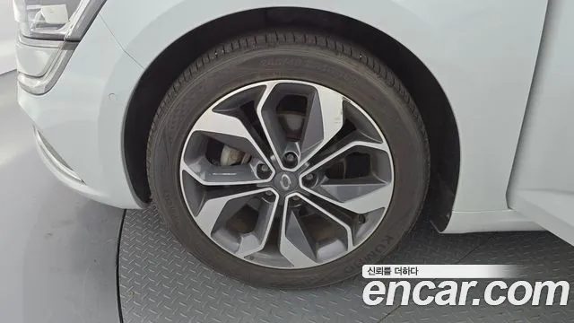 Renault-KoreaSamsung Megane 2018 thumb 4