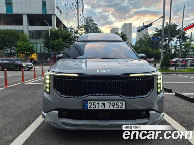 Kia Carnival 2024 thumb 3