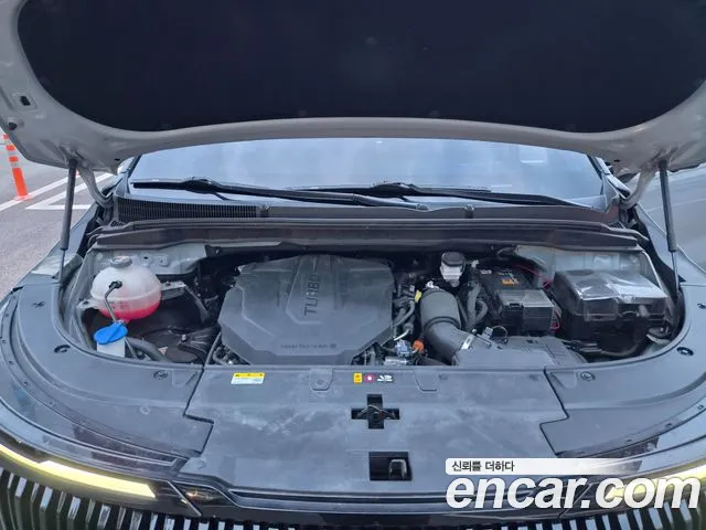 Kia Carnival 2024 thumb 5
