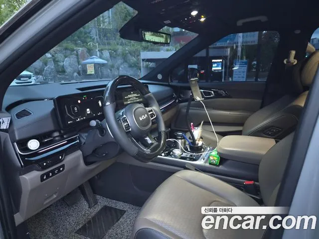 Kia Carnival 2024 thumb 6