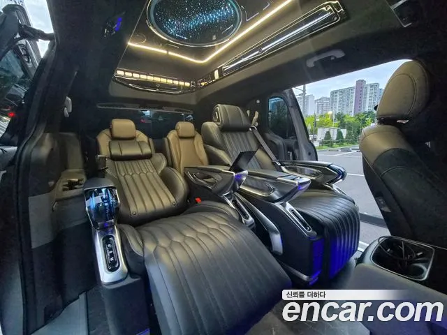 Kia Carnival 2024 thumb 9