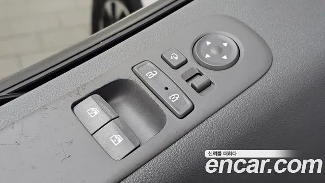 Hyundai Staria 2022 thumb 12