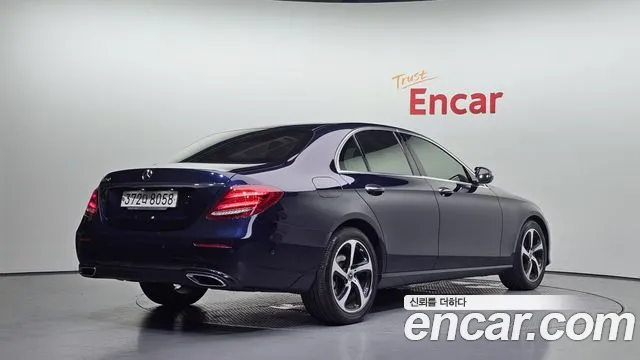 Mercedes-Benz E-Класс 2020 thumb 2