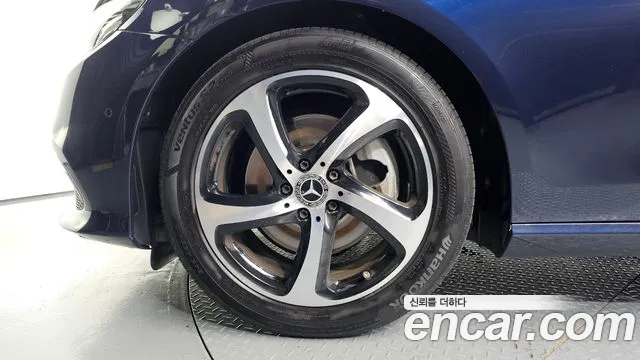 Mercedes-Benz E-Класс 2020 thumb 5