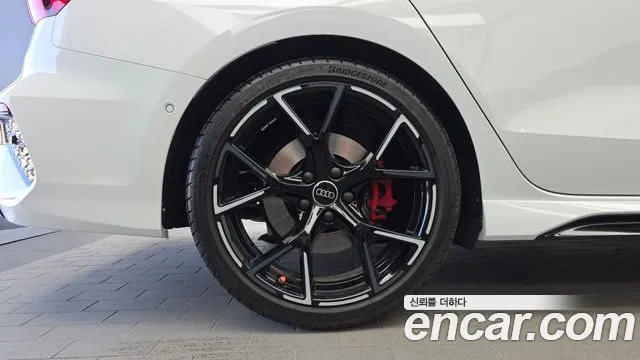Audi RS3 2023 thumb 5