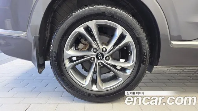 Hyundai Santa Fe 2018 thumb 5