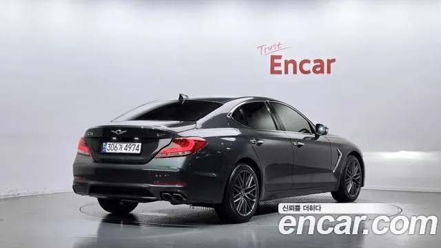 Genesis G70 2018 thumb 2