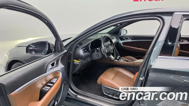 Genesis G70 2018 thumb 10