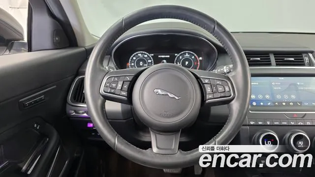 Jaguar E-Pace 2020 thumb 12