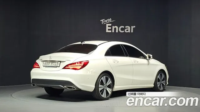 Mercedes-Benz CLA 2018 thumb 2