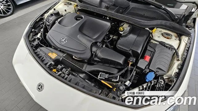 Mercedes-Benz CLA 2018 thumb 6