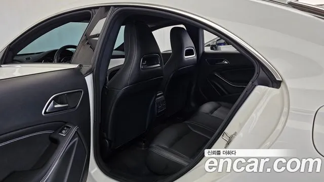 Mercedes-Benz CLA 2018 thumb 12