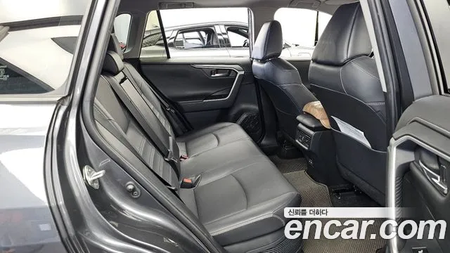 Toyota RAV4 2024 thumb 11