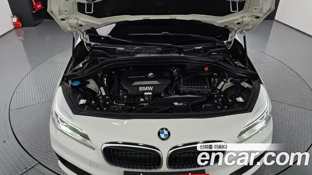 BMW 2-Series 2017 thumb 6