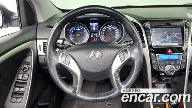 Hyundai i30 2014 thumb 12