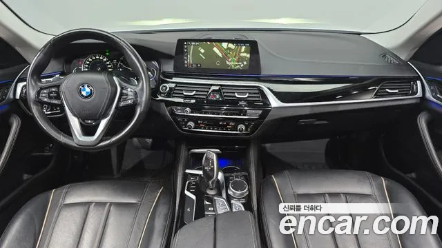 BMW 5-Series 2018 thumb 7