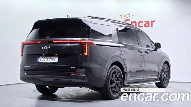 Kia Carnival 2024 thumb 2