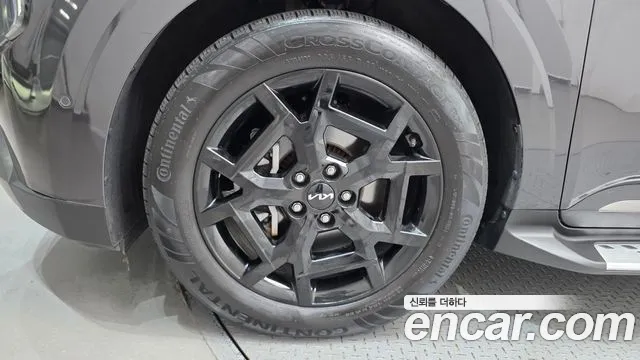 Kia Carnival 2024 thumb 5