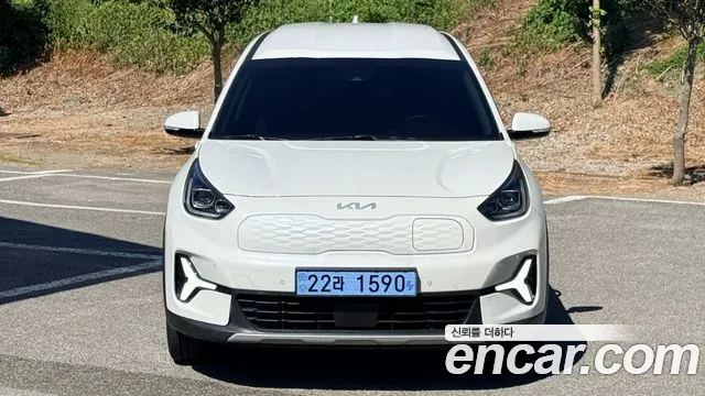 Kia Niro 2023 thumb 3